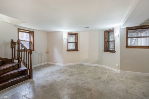 4546 Greenview Ave, Chicago, IL 60640-5409