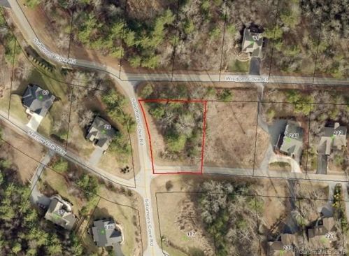 31 Wisdom Cove Rd, Flat Rock, NC 28731-9731