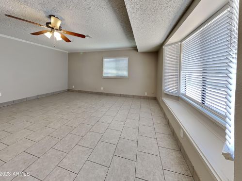 19037 2nd Ave, Phoenix, AZ 85027-5654