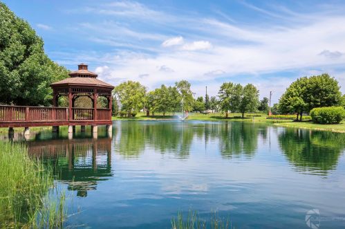 1614 Fieldstone Dr, Joliet IL 60404-8111 exterior