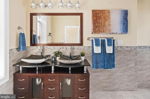 616 M St, Washington DC 20002-3425 exterior