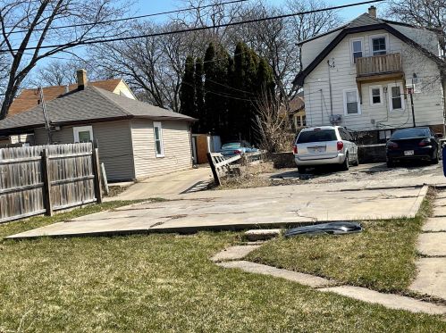 4546 40th St, Milwaukee WI  53209-5808 exterior