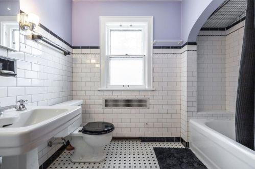 3283 48, Milwaukee WI 53220-2707 exterior