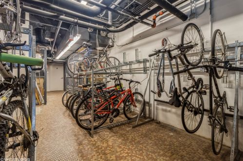 6 Monroe St, Chicago IL  60603-2701 exterior