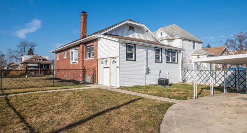 245 18 Ave, Broadview IL 60155-3932 exterior