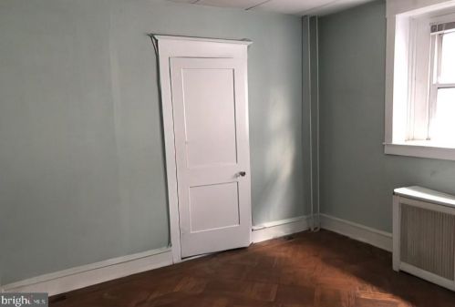 1304 Main St, Darby PA 19023-2619 exterior