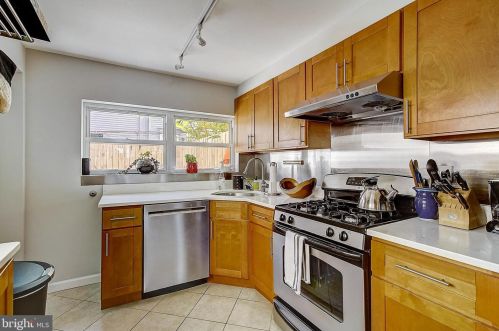 1820 Manton St, Philadelphia PA  19146-2923 exterior