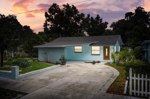 2012 Chelsea St, Tampa FL  33610-6124 exterior