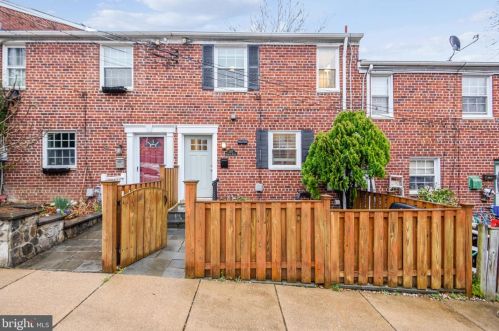 207 Burgess Ave, Alexandria VA 22305-1903 exterior