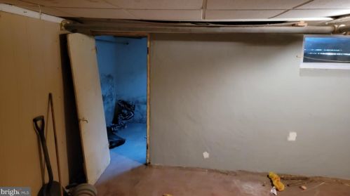 316 Maple Ave, Trenton NJ 08618-3402 exterior