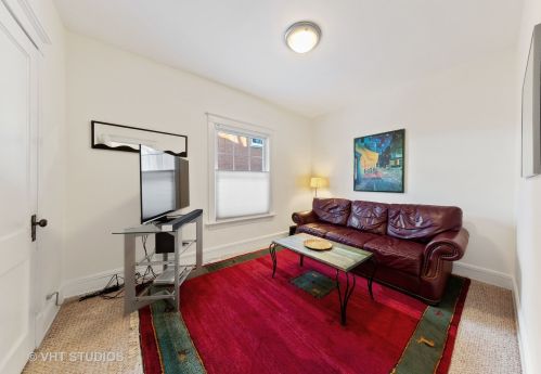 6553 Hiawatha Ave, Chicago IL 60646-4219 exterior