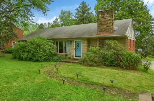 127 Patton Dr, Moon Twp, PA 15108-2523