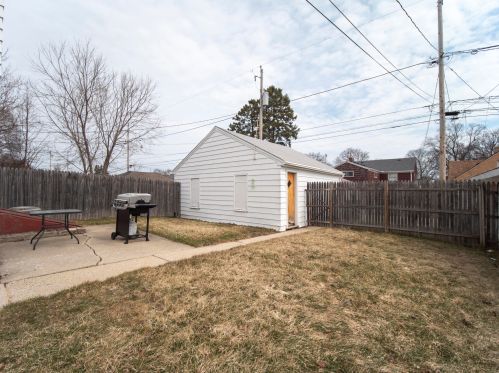 3744 52, Milwaukee WI 53216-2938 exterior