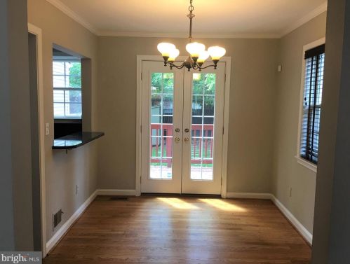 21 Myrtle St, Alexandria VA 22301-2423 exterior