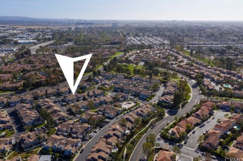 2232 Catalpa Dr, Tustin CA 92782-8357 exterior