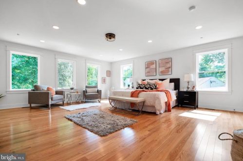 102 Ritchie Ave, Silver Spring MD  20910-5112 exterior