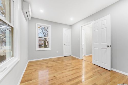 4031 Rombouts Ave, Bronx NY  10466-2513 exterior