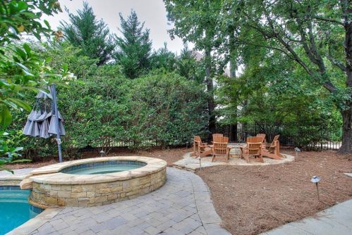 3022 Castle Pne Dr, Duluth GA 30097-2041 exterior