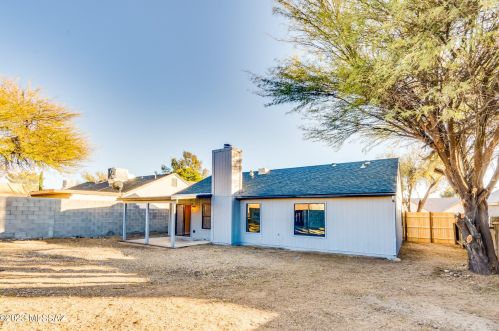 10455 Bridgestone Pl, Tucson AZ 85730-5001 exterior