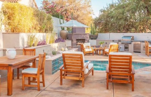 4042 Quiet Moon Dr, Tucson AZ  85718-3426 exterior