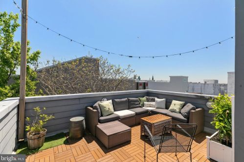 1503 19 St, Philadelphia PA 19145-1440 exterior