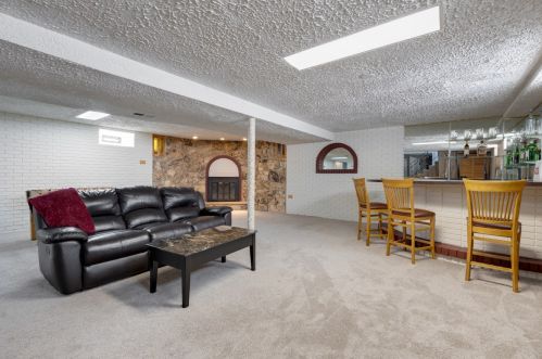 8232 Catherine Ave, Chicago IL 60656-1110 exterior