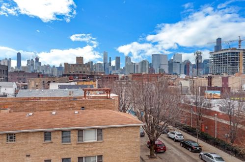 528 Elizabeth St, Chicago, IL 60642-6440