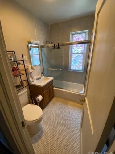 124 Stratford Rd, New Britain CT  06053-3238 exterior