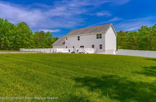 660 Berkeley Ave, Berkeley Township NJ 08721-3703 exterior