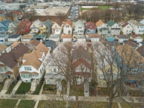 2230 Kenneth Ave, Chicago IL 60652-3531 exterior