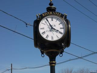 828 Clauss Ln, Westwood, NJ 07675-6607