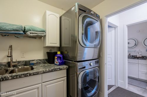 6823 39 Pl, Phoenix AZ 85008-2237 exterior