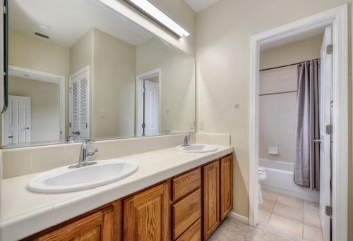 1094 Souza Dr, Folsom CA  95762-7550 exterior