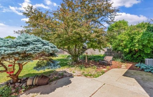 758 Weston Dr, Bull Valley IL 60014-8581 exterior