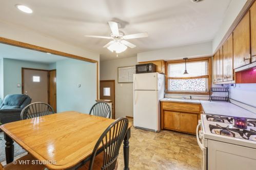 6236 Melvina Ave, Chicago IL 60638-4308 exterior