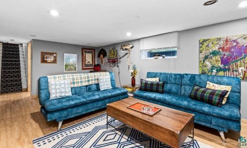 4911 Morris Thomas Rd, Duluth MN 55811-3749 exterior