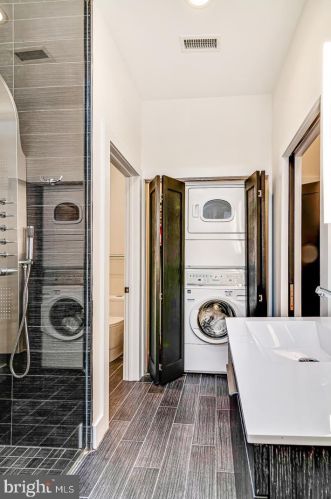 1261 26 St, Philadelphia PA 19146-4402 exterior