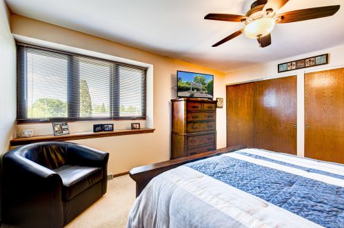 3801 College Ave, Milwaukee WI  53221-4540 exterior