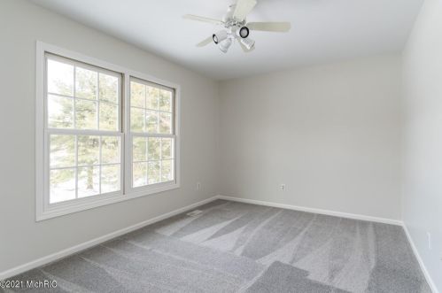 7408 Dunross Dr, Kalamazoo MI 49024-7412 exterior