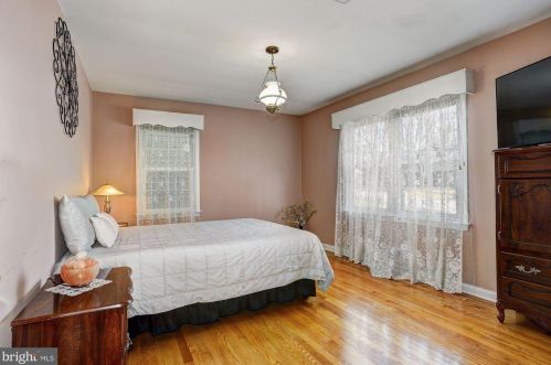 5030 Avoca Ave, Ellicott MD 21043-6615 exterior