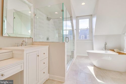 6636 Hampton View Pl, Mc Lean VA 22101-6003 exterior