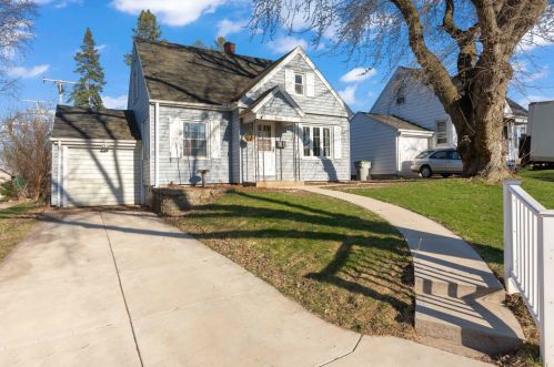 3060 53rd St, Milwaukee, WI 53210-1617