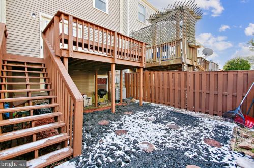 8209 Roxbury Dr, Alexandria VA 22309-3728 exterior