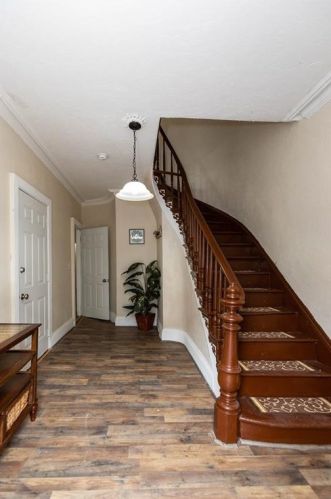 22 Cromwell St, Providence RI  02907-2502 exterior