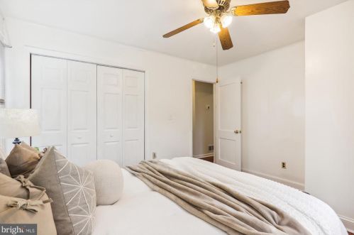 1009 Lewis Ave, Rockville MD 20851-2350 exterior