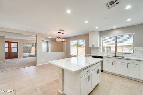 7104 31st Dr, Phoenix AZ  85041-9324 exterior