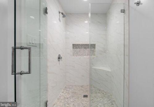 9301 Bentridge Ave, Rockville MD 20854-2860 exterior