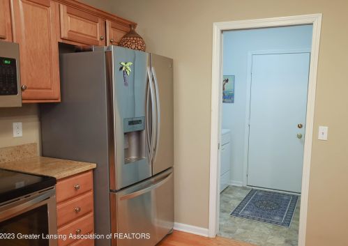 5955 Coleman Rd, East Lansing MI 48823-9763 exterior