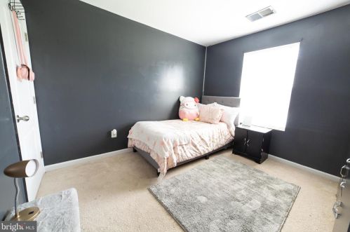 280 Kentshire Dr, Lancaster PA 17603-8851 exterior