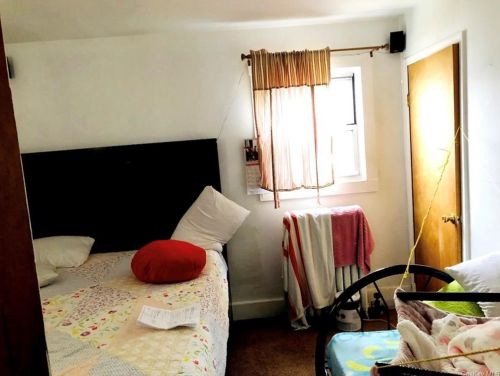 8 Hoffman St, Middletown NY 10940-5218 exterior